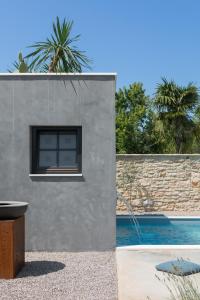 Luxury villa Covri with pool and grill in Novigrad