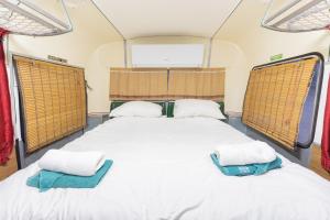 A one of a kind bus stay with gorgeous views