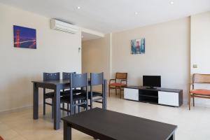 UHC Rodas Apartments
