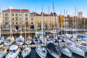 Hostel L&G in Pula , Private Rooms & Beautiful Sea View