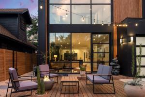 Zen Haus East Austin Spa Retreat Pool Sauna Gym