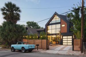 Zen Haus East Austin Spa Retreat Pool Sauna Gym