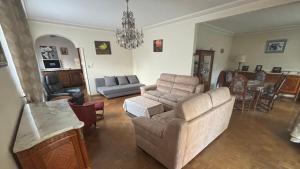 Steps from Basel and Train Spacious 120 m2 Apartment in Saint Louis with Terrace and Garden