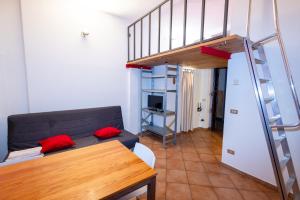 ArtStay Apt Porta Romana Parking 3th floor no lift