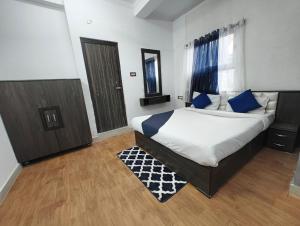 FabHotel Sara Residency