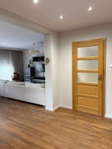 Family friendly flat steps from the Zoo