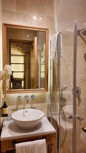 Shamas Hotel