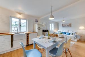 2 Bed in Dartmouth oc-bc40