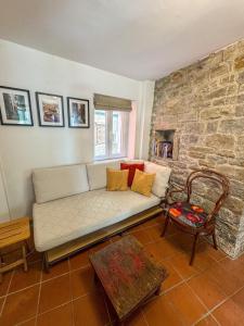 Casa Rilasso - House with Terrace Near Sea