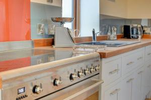 4 Bed in Menai Bridge oc-bow16