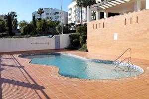 B80 - Gideon Albasol 2 Bed Apartment in Lagos