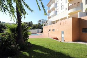 B80 - Gideon Albasol 2 Bed Apartment in Lagos