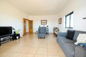 B80 - Gideon Albasol 2 Bed Apartment in Lagos