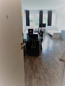 BoLA Ferienwohnung 6 Hamburg-Wandsbek 6 Betten, 3 SZ, Küche, Bad