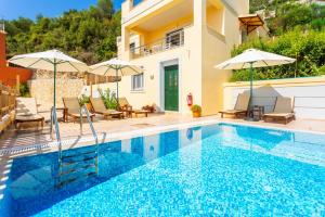 Villa Sequoia Yellow