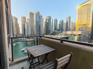 1 Bedroom in Dubai Marina Walk, Partial Water View