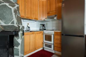 Alpine Cottage by Aavalevi