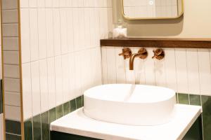 Longlands Inn & Cottages