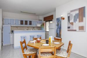 B78 - Fragoso Downtown Apartment