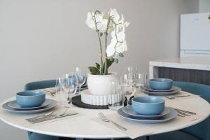 SOP17 Stylish and Cosy 2 Bedroom Apt