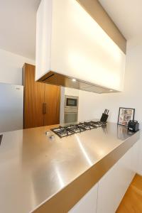 Modern Loft with Projector e Private Garden, Central Station