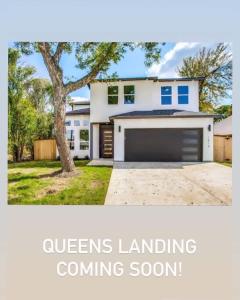 Queens Landing Luxe New Glam Home in Dallas