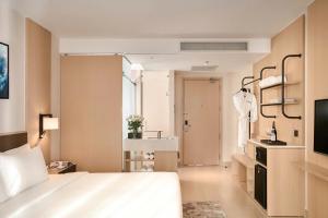 The Arena little condotel CAM RANH