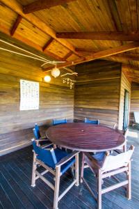 Bimbimbi - Unique 2-Bedroom, Serene Hideaway w Gorgeous View in Historic 1770