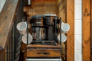 5 Bedroom - Four En-Suite & Bunk Loft whalf bath