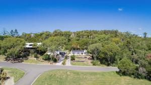 Cake By The Ocean - 3BDR, Pet-Friendly Retro Beach House w Stunning Views