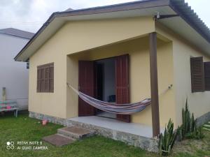 House in Balneário Atlântico half a block from the sea