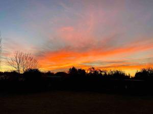 Casa con pileta y gran parque en Pilar - POR MES O QUINCENA