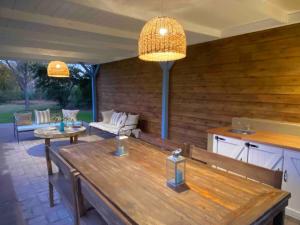 Casa con pileta y gran parque en Pilar - POR MES O QUINCENA