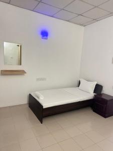 SEBASTIAN TRANSIT KATUNAYAKE