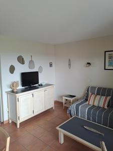 Arcangues T2 bis piscine, parking couvert