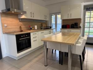 Un jardin au bord de leau