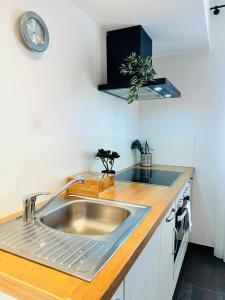 Walnuss Apartment- Wachmaschine- Parkplatz- Balkon