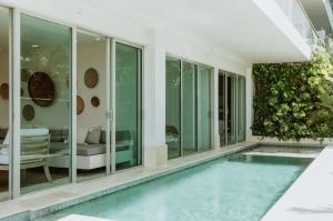 Penthouse con piscina y jacuzzi privado