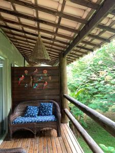 Bangalô com Quarto, Sala, Varanda