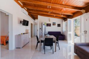 Villetta Solmare by BarbarHouse