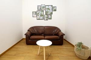 B87 - Windmill 2 Bed Apartment in Odiaxere