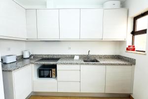 B87 - Windmill 2 Bed Apartment in Odiaxere