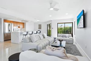 Just Beachy By Beachside Management