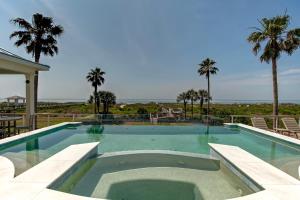 Belle Mer~ OCEAN FRONT, PRIVATE POOL, HOT TUB, ELEVATOR