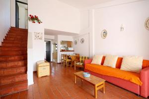 B71 - Pipas House in Lagos