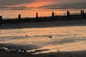 Caravan - Sleeps 8 - Pet Friendly - Parking