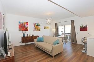 B61 - Carnation Sun Apartment in Lagos