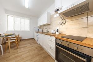 B69 - Village of Luz Apartment