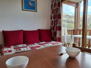 Confortable T3 de 36 m² pour 6 pers avec balcon et vue sur la vallée - FR-1-807-127