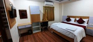 RI Krishna Residency